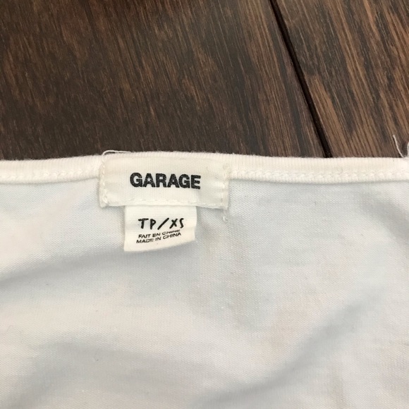 Spaghetti strap tank top - Picture 2 of 2